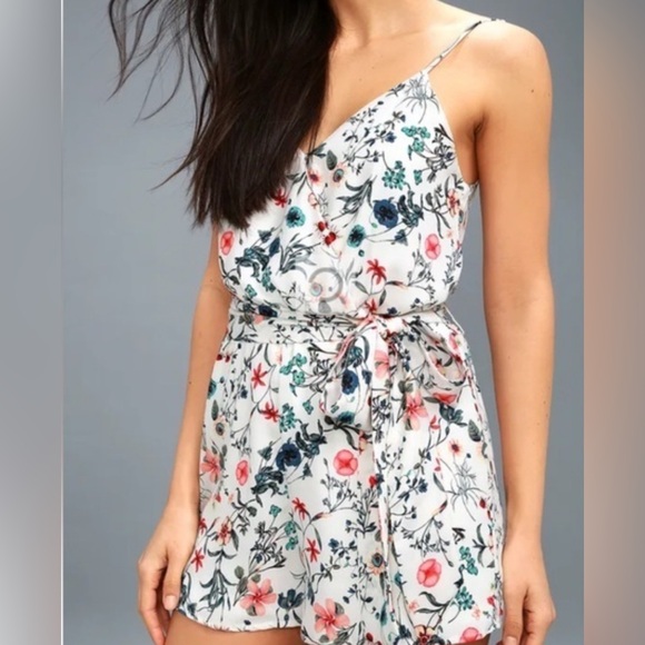 Lulus Pants - Lulus lissie White Floral Print Romper